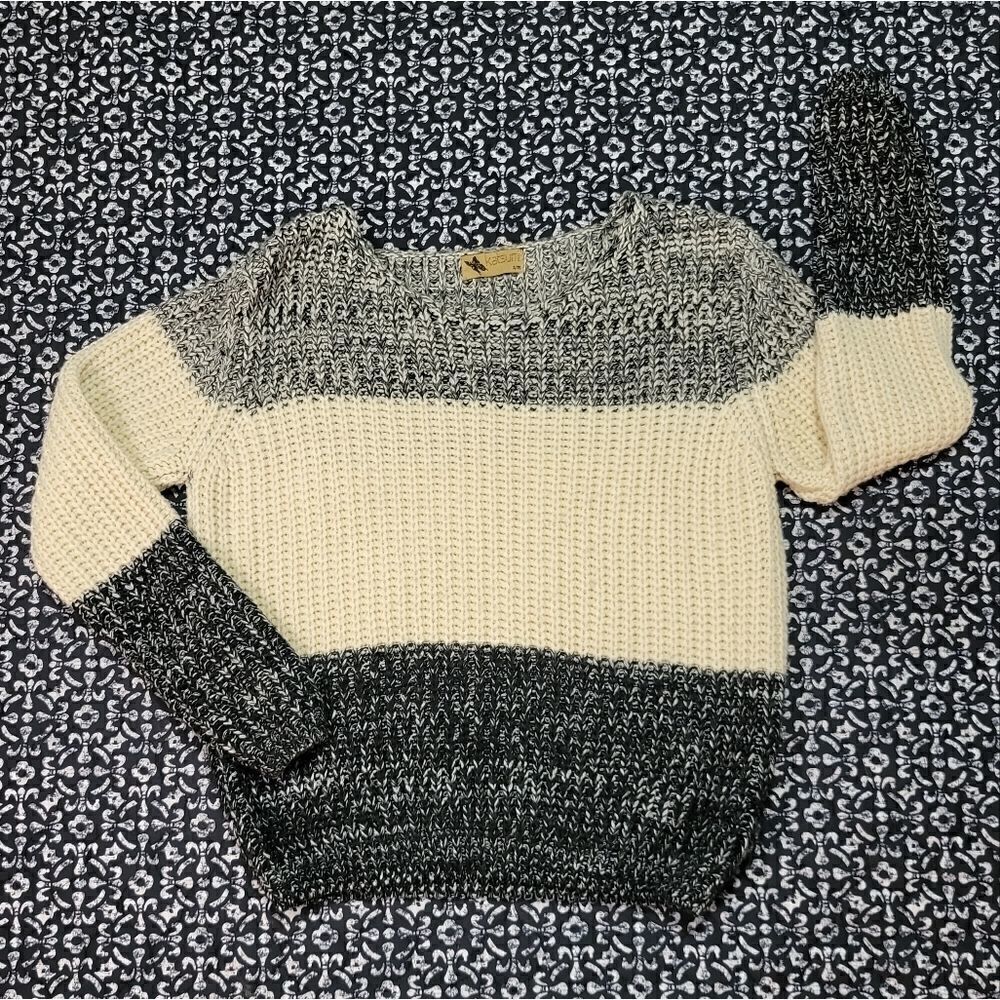 Women's S/M Black Grey & Cream Causal Knit Crotchet Sweater